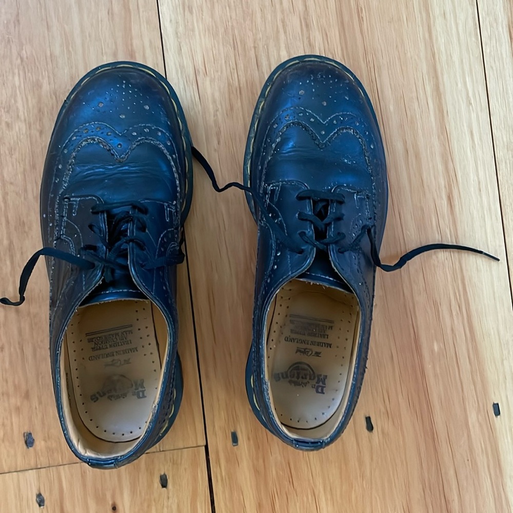 Dr Marten made in England boys 5 ladies 7.5